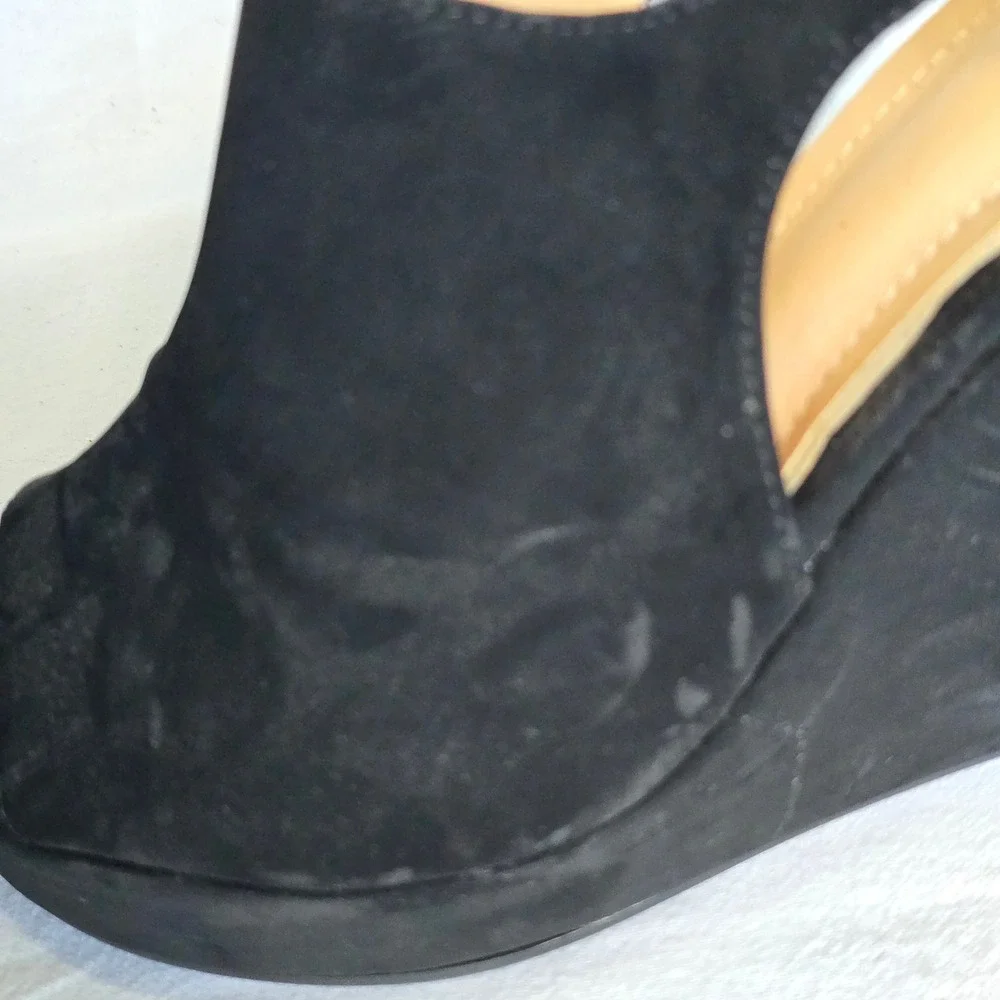 Ashley A Women Size 7 Wedge Sandals Black Faux Suede Platform Ankle Strap Heel